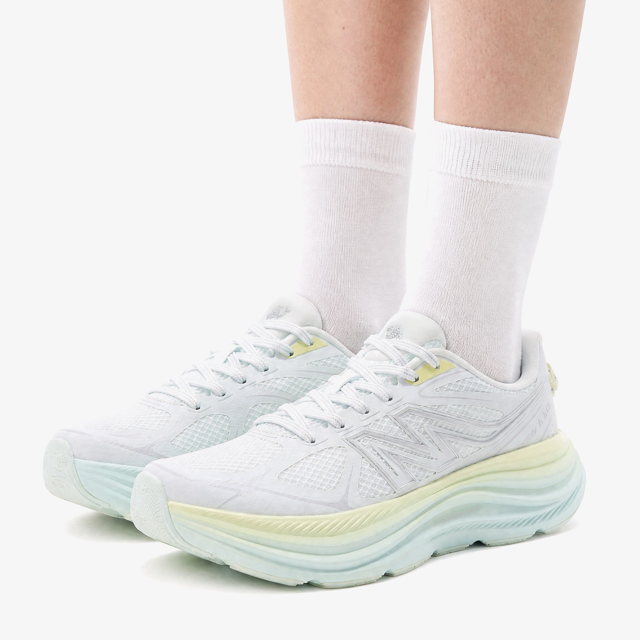 Women’s Carbon Lite Running Shoes