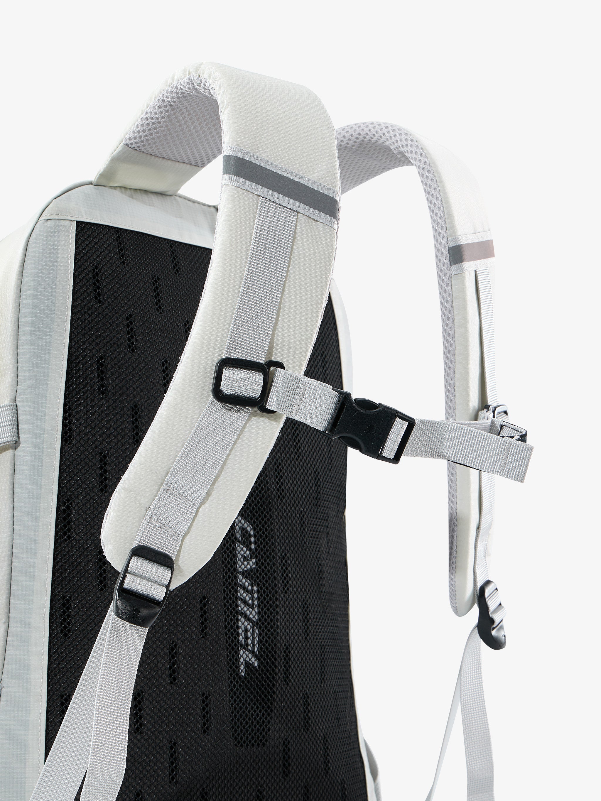 Camel 23L Compact Airflow Hiking Backpack