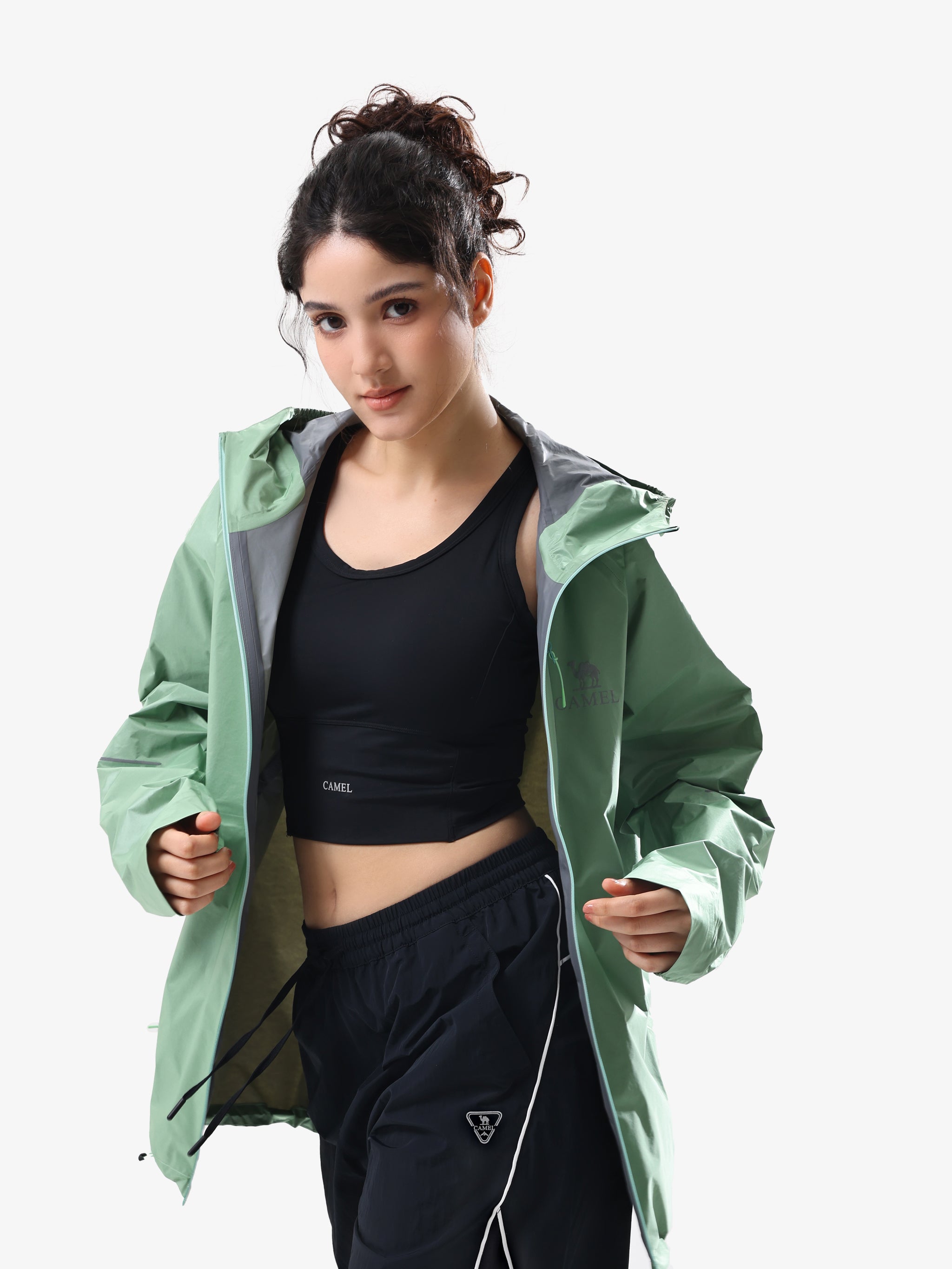 Women's Interstellar Traverse Lightweight Rain Jacket