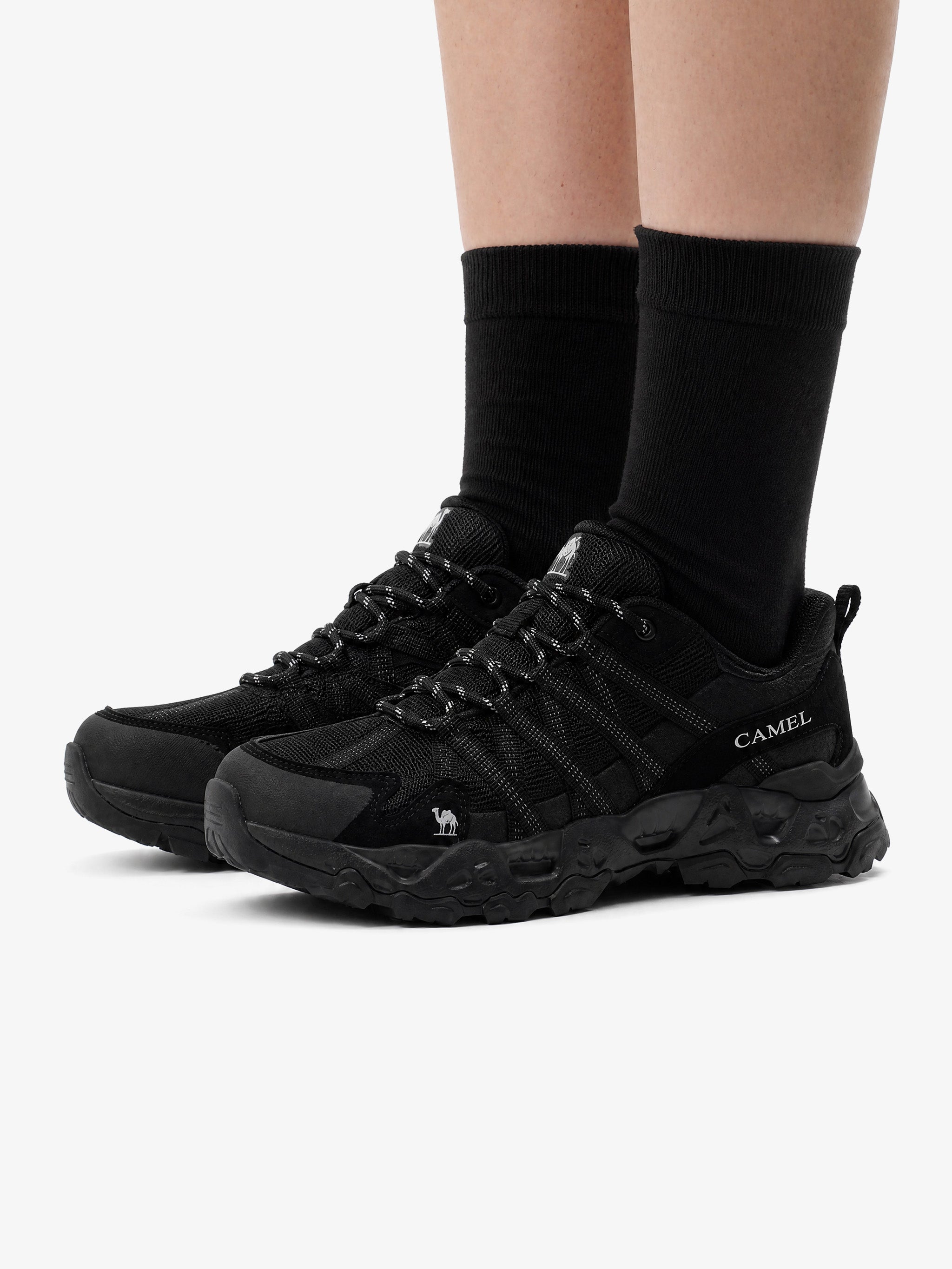 Women’s Lightweight Hiking Sneakers
