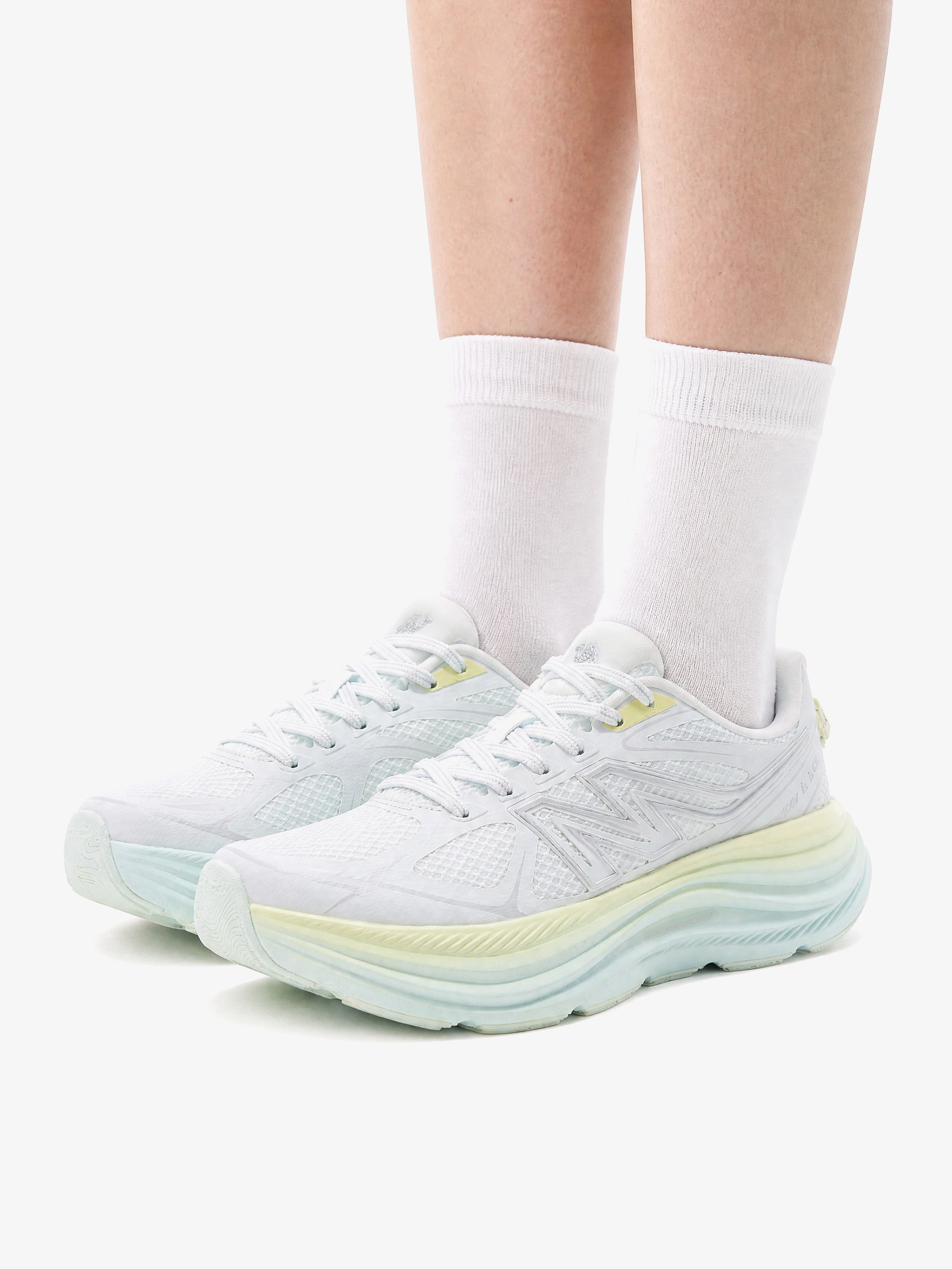 Women’s Carbon Lite Running Shoes